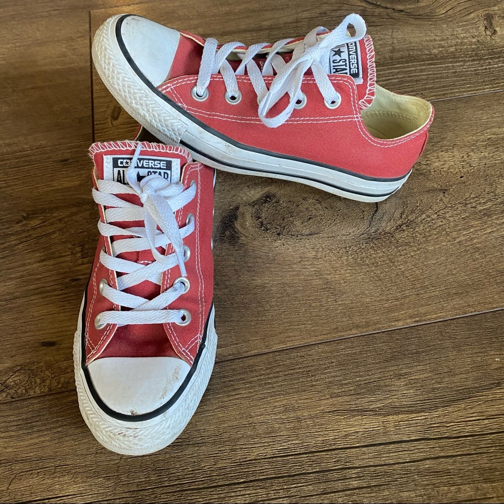 Red All Star Converse - Picture 2 of 4